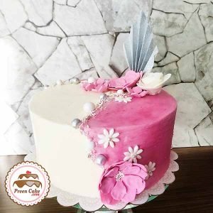 pink elengan cake