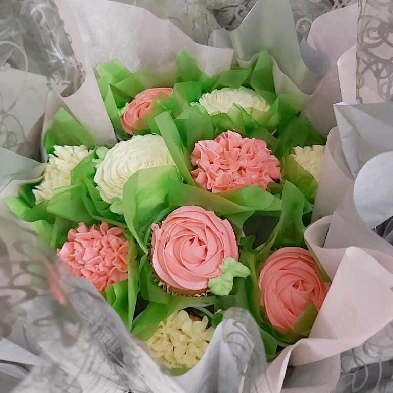 flowers bouquet pink